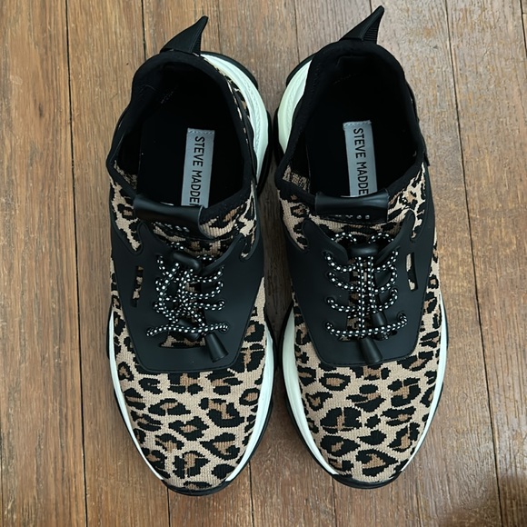 Steve Madden leopard print sneakers - Picture 4 of 8